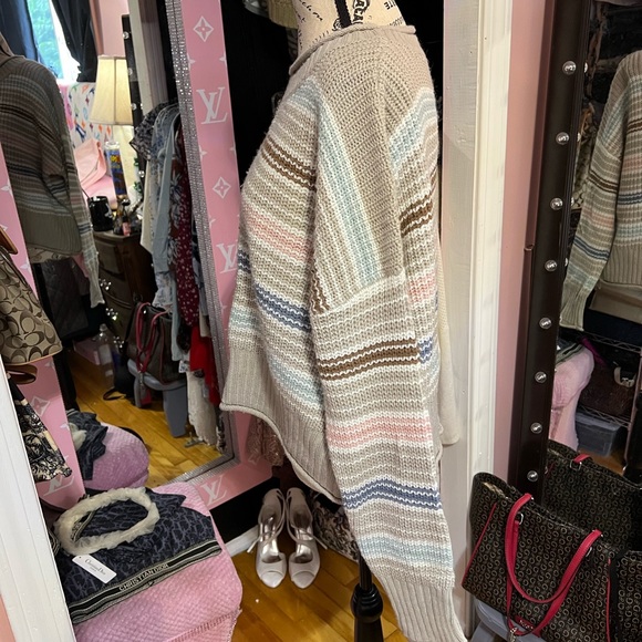 Hippie Rose Sweater - Picture 5 of 7